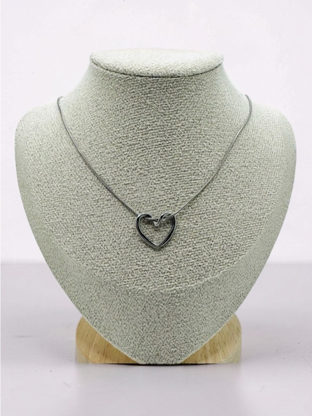 The Classic Heart Pendant in Silver